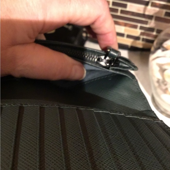 PRADA STAFFIANO LEATHER UNISEX LONG WALLET BLACK/ GREEN /TRI STRIP - Picture 4 of 13